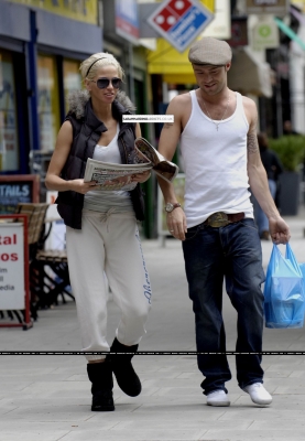 Sarah___Tom_Crane_Out___About_In_North_London_07_06_07_28529.jpg