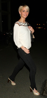 Kimberley___Sarah_At_A_London_Studio_07_03_07_28729.jpg