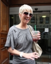 Kimberley___Sarah_arriving_at_Radio_1_08_09_07_281629.jpg