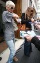 Имя файла=Kimberley___Sarah_arriving_at_Radio_1_08_09_07_283129.jpg
Размер файла=629КБ
Размеры=1606x2536
Дата=Июль 21, 2012 Kimberley___Sarah_arriving_at_Radio_1_08_09_07_283129.jpg