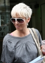 Kimberley___Sarah_arriving_at_Radio_1_08_09_07_28429.jpg
