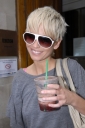Имя файла=Kimberley___Sarah_arriving_at_Radio_1_08_09_07_284629.jpg
Размер файла=115КБ
Размеры=321x480
Дата=Июль 21, 2012 Kimberley___Sarah_arriving_at_Radio_1_08_09_07_284629.jpg