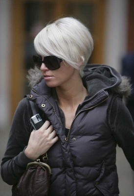 Sarah_arriving_at_Heathrow_Airport_23_03_07_281329.jpg