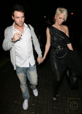 Sarah_Leaving_Adee_Phelan_Salon_launch_party_2B_Funky_Buddah_27_11_07_282429.jpg