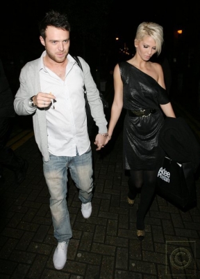 Sarah_Leaving_Adee_Phelan_Salon_launch_party_2B_Funky_Buddah_27_11_07_283229.jpg