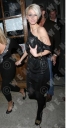 Имя файла=Sarah_Leaving_Adee_Phelan_Salon_launch_party_2B_Funky_Buddah_27_11_07_286029.jpg
Размер файла=130КБ
Размеры=310x594
Дата=Июль 28, 2012 Sarah_Leaving_Adee_Phelan_Salon_launch_party_2B_Funky_Buddah_27_11_07_286029.jpg