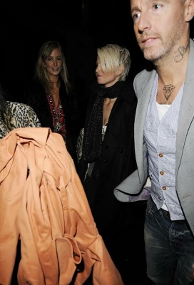 Sarah_partying_at_24_club_and_Mahiki_Club2C_London_14_12_07_281229.jpg
