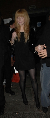 Girls_Aloud_Arriving_and_Leaving_Kimberley_s_birthday_party_25_11_07_2815829.jpg