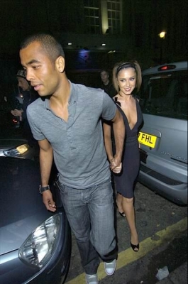 Girls_Aloud_Arriving_and_Leaving_Kimberley_s_birthday_party_25_11_07_2821329.jpg