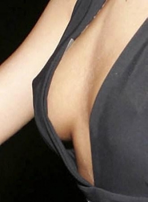 Girls_Aloud_Arriving_and_Leaving_Kimberley_s_birthday_party_25_11_07_287629.jpg