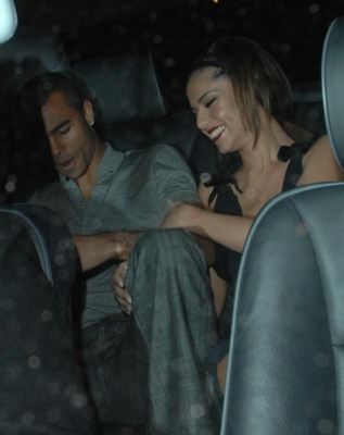 Girls_Aloud_Arriving_and_Leaving_Kimberley_s_birthday_party_25_11_07_288629.jpg