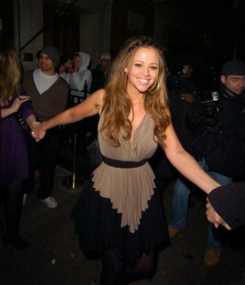 Girls_Aloud_Arriving_and_Leaving_Kimberley_s_birthday_party_25_11_07_28929.jpg