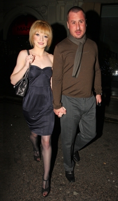 Nicola_Roberts_at_the_Take_That_aftershow_party_at_Mahiki_Club_08_12_07_281229.jpg