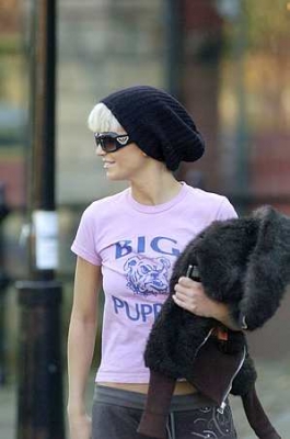Sarah_and_Nadine_Leaving_Century_FM_Radio_24_10_07_283229.jpg