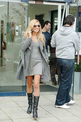 Sarah_and_Nadine_Leaving_Century_FM_Radio_24_10_07_283929.jpg