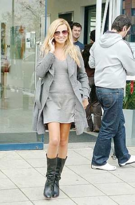 Sarah_and_Nadine_Leaving_Century_FM_Radio_24_10_07_284329.jpg