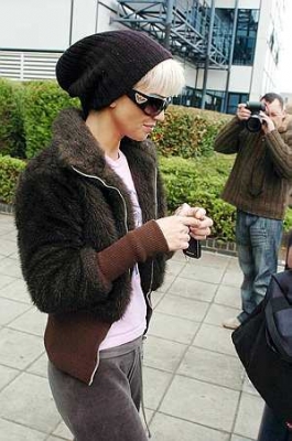 Sarah_and_Nadine_Leaving_Century_FM_Radio_24_10_07_286729.jpg