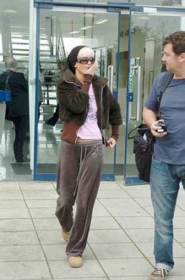 Sarah_and_Nadine_Leaving_Century_FM_Radio_24_10_07_287129.jpg