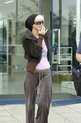 Sarah_and_Nadine_Leaving_Century_FM_Radio_24_10_07_287629.jpg