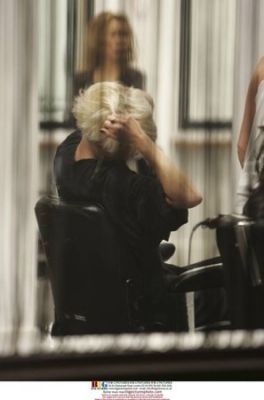 Sarah_Harding_at_Bloww_hair_salon_in_central_London_26_01_07_281129.jpg
