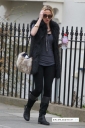 Sarah_Harding_out_and_about_24_02_12_281029.jpg
