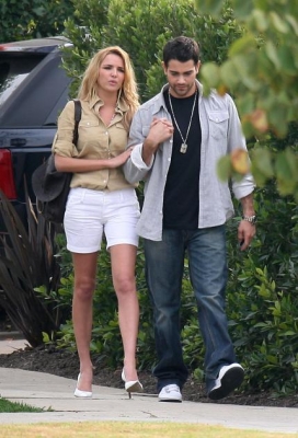 Nadine_and_Jesse_Misc_2007_28129.jpg