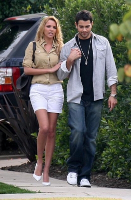 Nadine_and_Jesse_Misc_2007_28229.jpg
