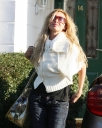 Nadine_is_all_smiles_as_she_leaves_her_house_London2C_England_15_11_07_28329.jpg