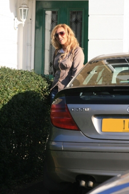 Nadine_leaves_home_16_11_07_281329.jpg