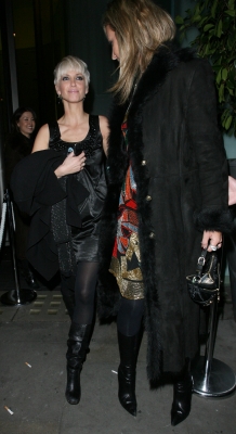 Sarah_Harding_outside_Embassy_26_10_07_282629.jpg
