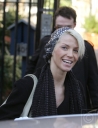 Sarah_Leaves_her_House_16_11_07_28329.jpg