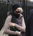 Имя файла=Sarah_Leaving_Her_House_13_11_07_28429.jpg
Размер файла=271КБ
Размеры=1606x1743
Дата=Июль 29, 2012 Sarah_Leaving_Her_House_13_11_07_28429.jpg