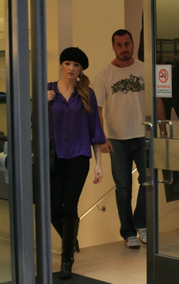 Shopping_at_Sloane_Street_08_10_07_281829.jpg