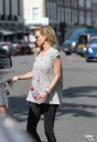Sarah_Harding_out_and_about_in_London_30_07_12_284529.jpg