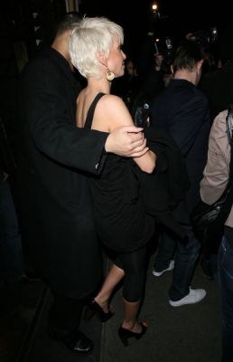 Sarah_Harding_leaves_the_Mahiki_Club2C_London2C_England_26_09_07_282429.jpg
