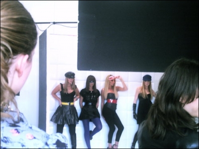 Girls_Aloud_at_photoshoot_for_New_Woman_magazine_2007_28129.jpg