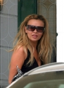 Nadine_Coyle_leaves_her_house_21_08_07_28929.jpg