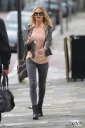 Sarah_Harding_out_and_about_in_London_31_07_12_281329.jpg
