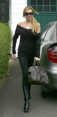 Nadine_Leaving_Her_Home_03_05_07_28329.jpg