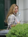 Nadine_Leaving_Her_House_20_04_07_28529.jpg
