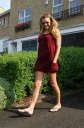 Nadine_Leaving_Her_House_26_04_07_28329.jpg
