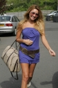 Nadine_Leaving_Her_House_London2C_England_24_04_07_28529.jpg