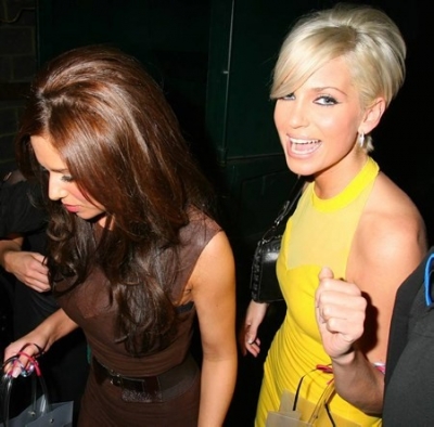 Girls_Aloud_Leaving_24_Club_12_04_07_28229.jpg