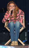 Girls_Aloud_backstage_at_the_GWR_Xmas_XS_concert_Nottingam_141204_44.jpg