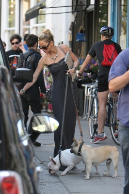 Sarah_Harding_out_in_North_London_03_08_12_282129.jpg
