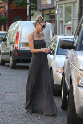 Sarah_Harding_out_in_North_London_03_08_12_284329.jpg