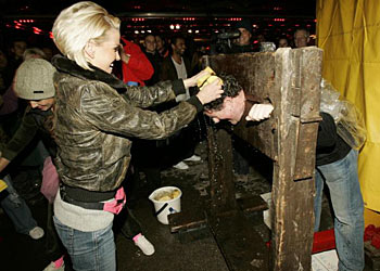 Cheryl___Other_Stars_At_The_Apprentice_Fun_Fair_07_28429.jpg