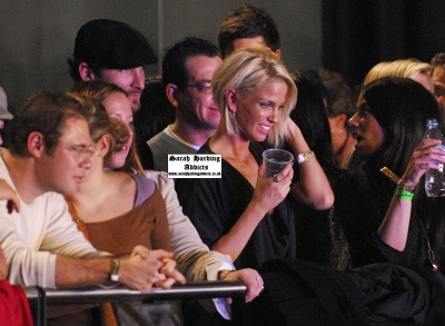 Sarah_Harding_at_a_Red_Hot_Chilli_Pepper_gig_22_11_06_282629.jpg