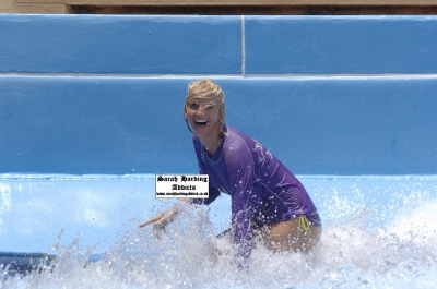 Sarah_and_Danielle_Lloyd_at_a_water_park_in_Dubai_24_07_06_283429.jpg
