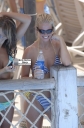 Имя файла=Sarah_and_Danielle_Lloyd_at_a_water_park_in_Dubai_24_07_06_282529.jpg
Размер файла=457КБ
Размеры=1992x3000
Дата=Авг 09, 2012 Sarah_and_Danielle_Lloyd_at_a_water_park_in_Dubai_24_07_06_282529.jpg